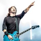 Der Sänger der Foo Fighters sieht aus wie der ehemalige Schlagzeuger von Nirvana