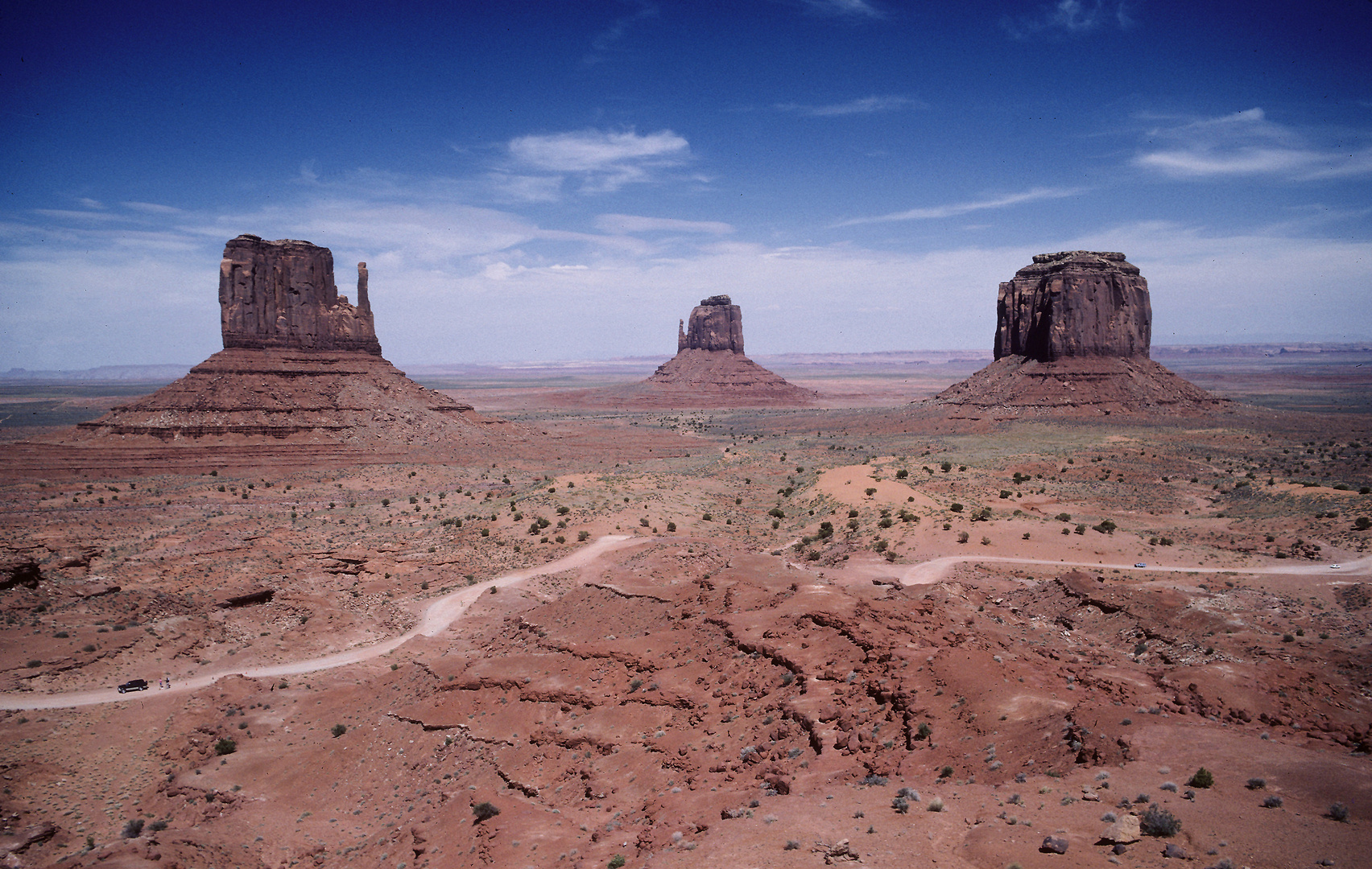 Der sandige Weg durch das Monument Valley...