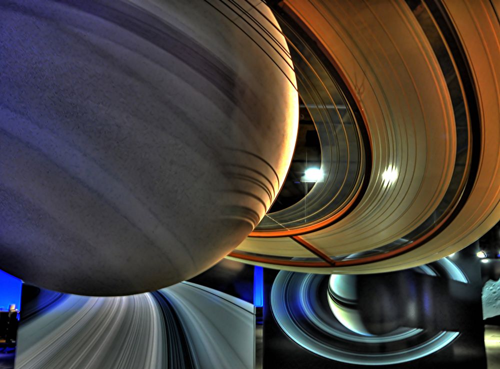 der Saturn im Gasometer