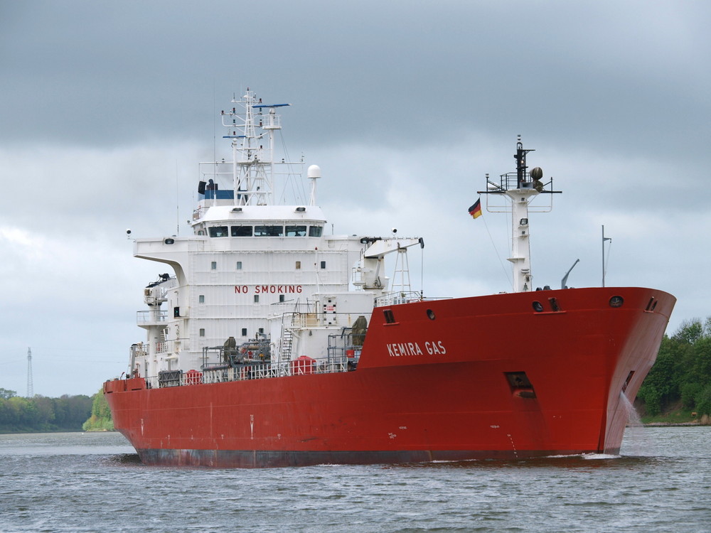 Der Schadstoff - Tanker KEMIRA GAS auf dem Nord-Ostsee-Kanal