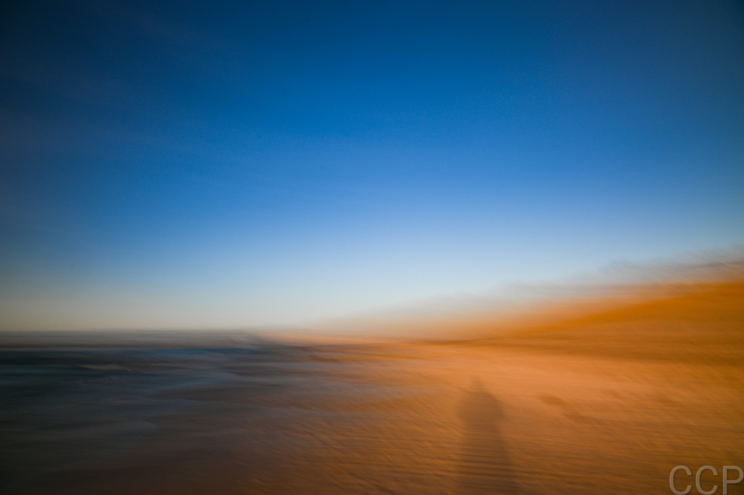 Der Schatten am Strand 