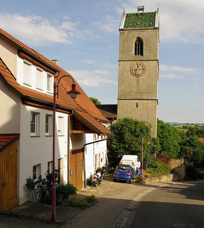 Der schiefe Neckartailfinger Turm