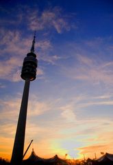 Der Schiefe Turm von München