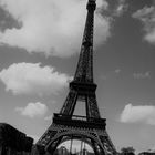 Der schiefe Turm von Paris