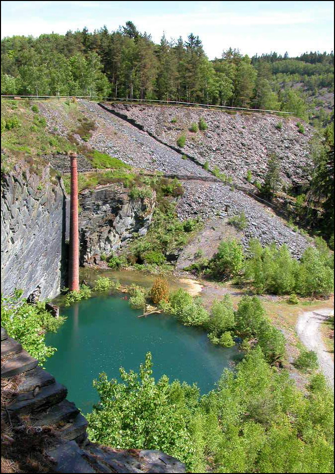 Der Schieferbruch schluckt Wasser