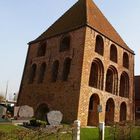 Der schiefste Glockenturm der Welt in Midlum........Ostfriesland.