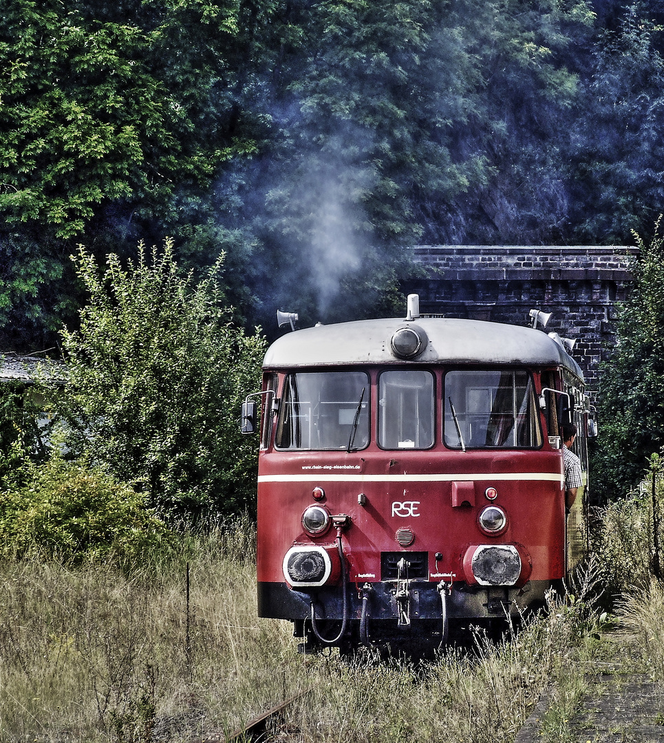 Der "Schienenbus" in Gemünd/Eifel