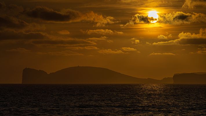Der schlafende Riese im letzten Sonnenlicht, …