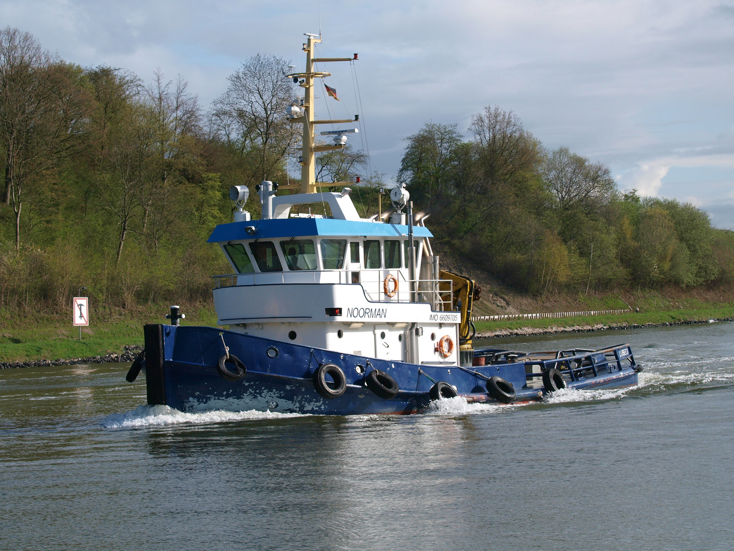 Der Schlepper NOORMAN auf dem Nord-Ostsee-Kanal