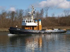 Der Schlepper ZEUS auf dem Nord-Ostsee-Kanal