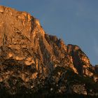 Der Schlern mit Mond bei Kastelruth Völs Sankt Valentin in Südtirol