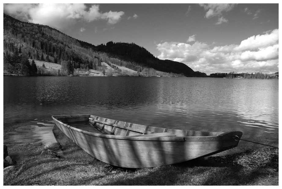 der Schliersee an einem klaren Frühlingstag...