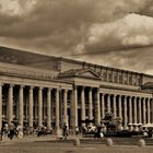 Der Schlossplatz in Stuttgart.       (  ja leider   etwas unscharf ....)