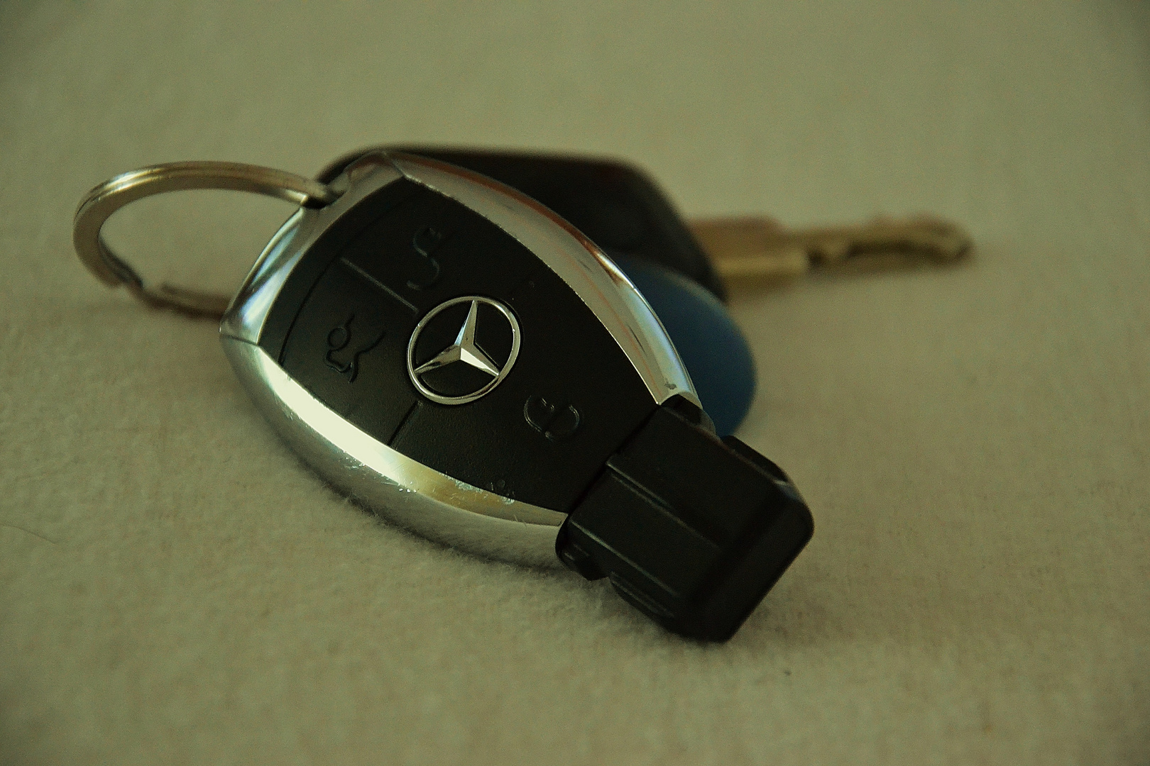 Der Schlussel Vom Neuen Stern Mercedes Benz Foto Bild Techniken Aufnahme Techniken Mercedes Benz Bilder Auf Fotocommunity