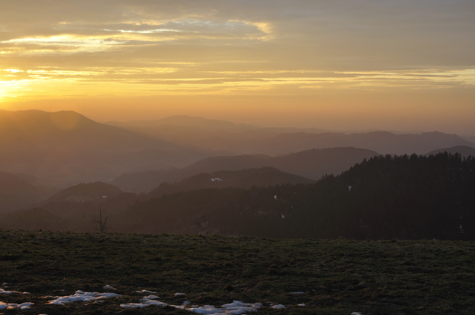 Der Schnee isch hee