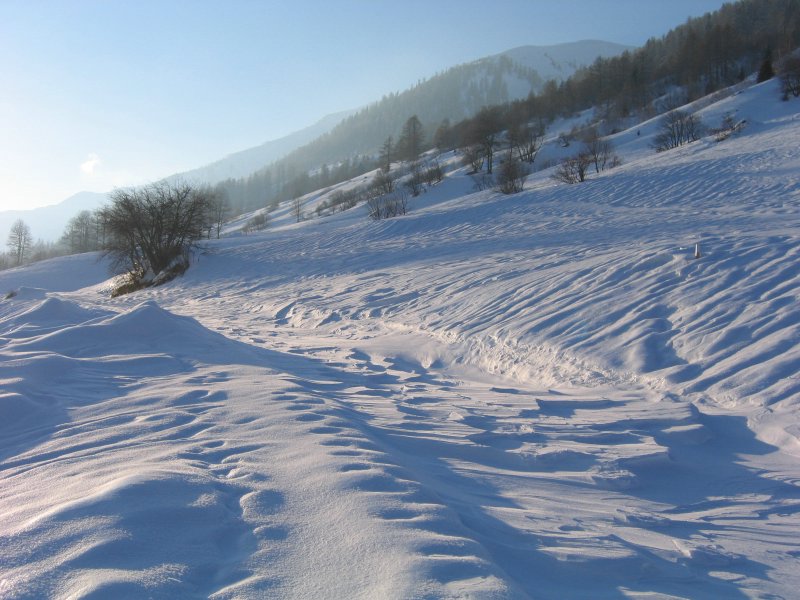 Der Schnee knirsch beim Abendspaziergang