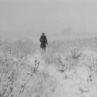 der schnee zu ihren Füßen