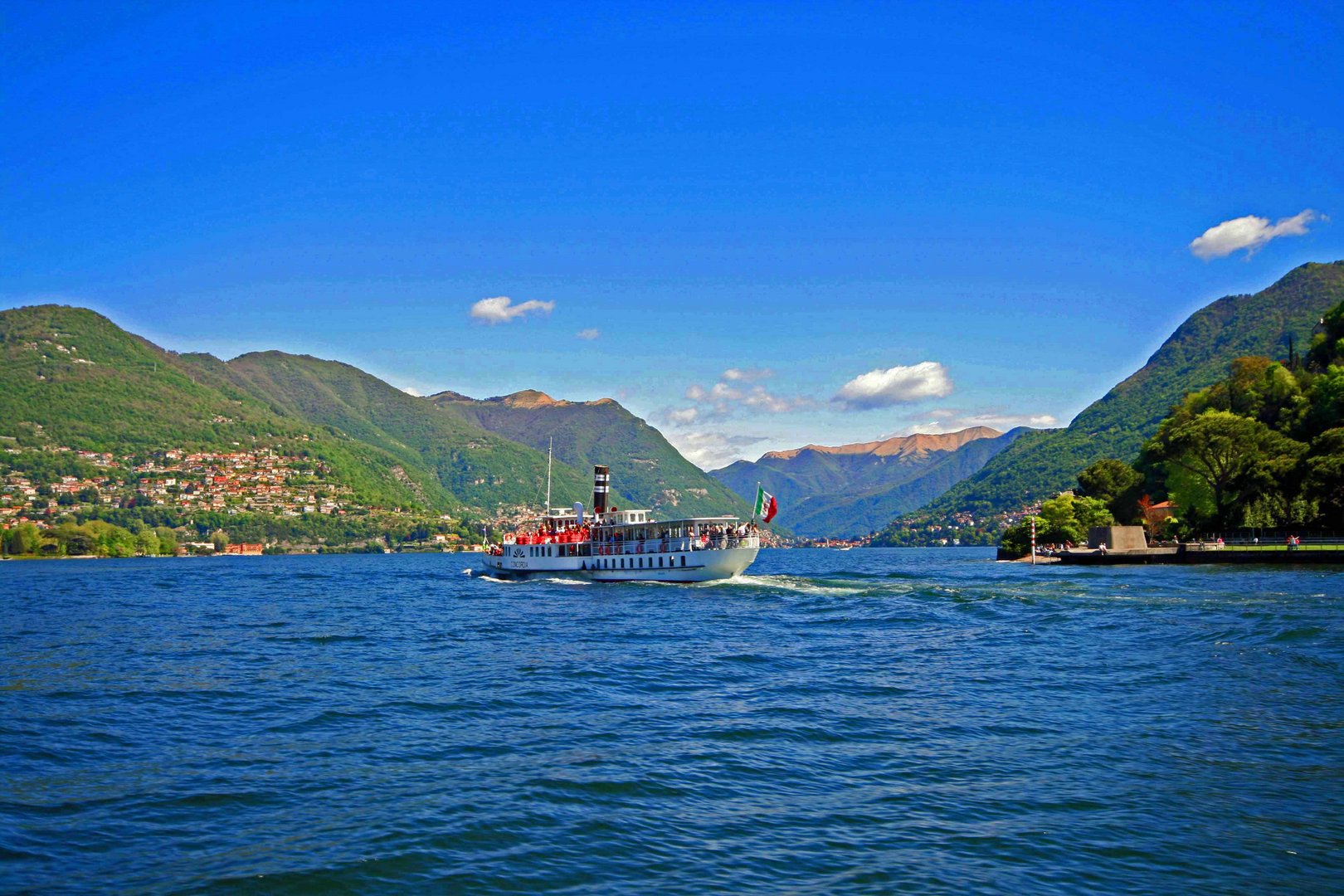 Der schöne Como See ist zwischen Schweiz und Italien .