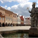 Der schöne Hauptplatz von Telc ...