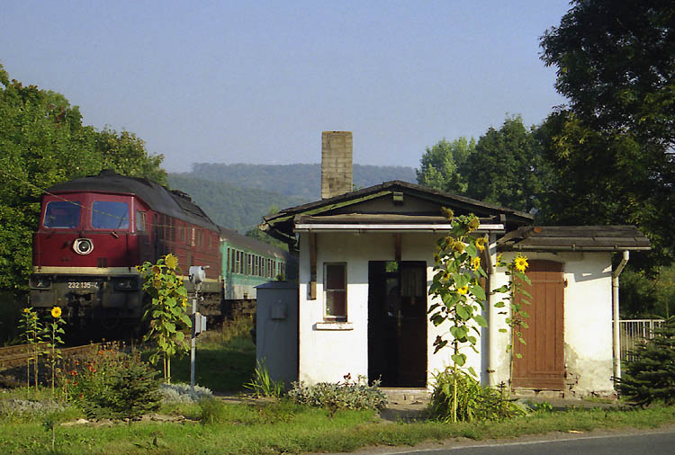 Der schönste Vorgarten mit Gleisanschluß