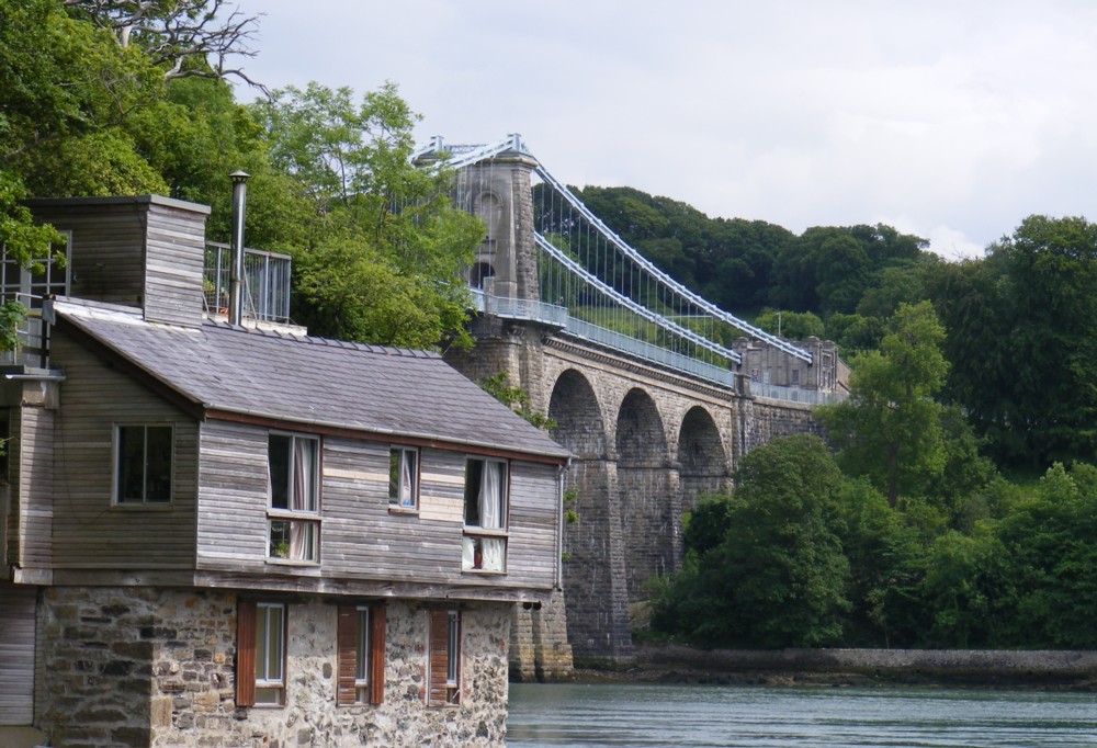 Der schottische Bauingenieur Thomas Telfords Menai-Brücke. Südlicher Aspekt.