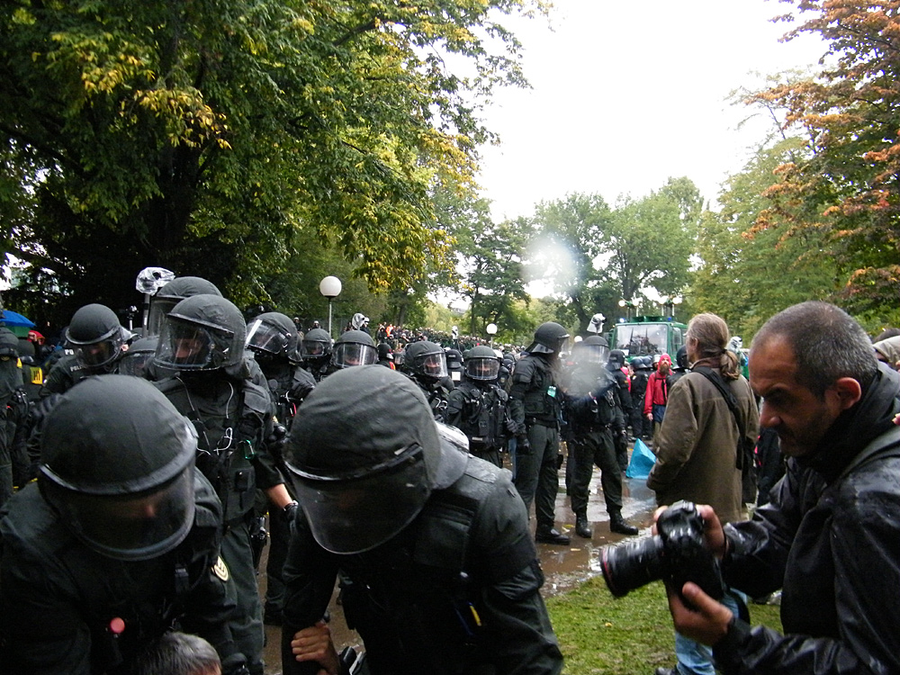 der schwarze Block 15.00