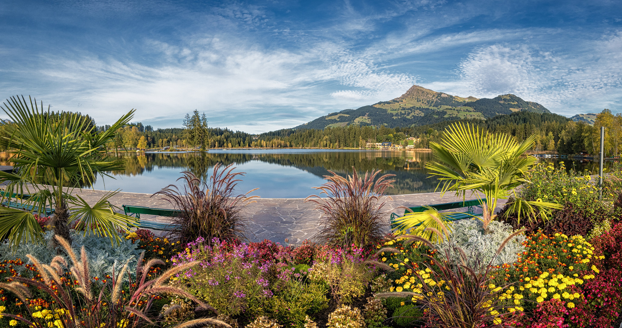 Der Schwarzsee zu Herbstbeginn mit südlichen Flair