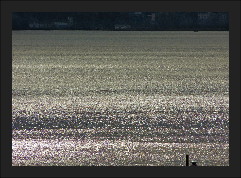 Der See glitzert noch