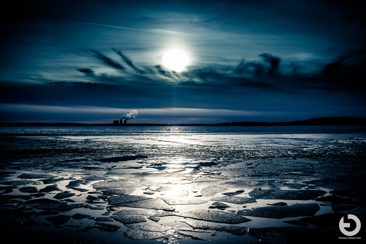 der See taut auf