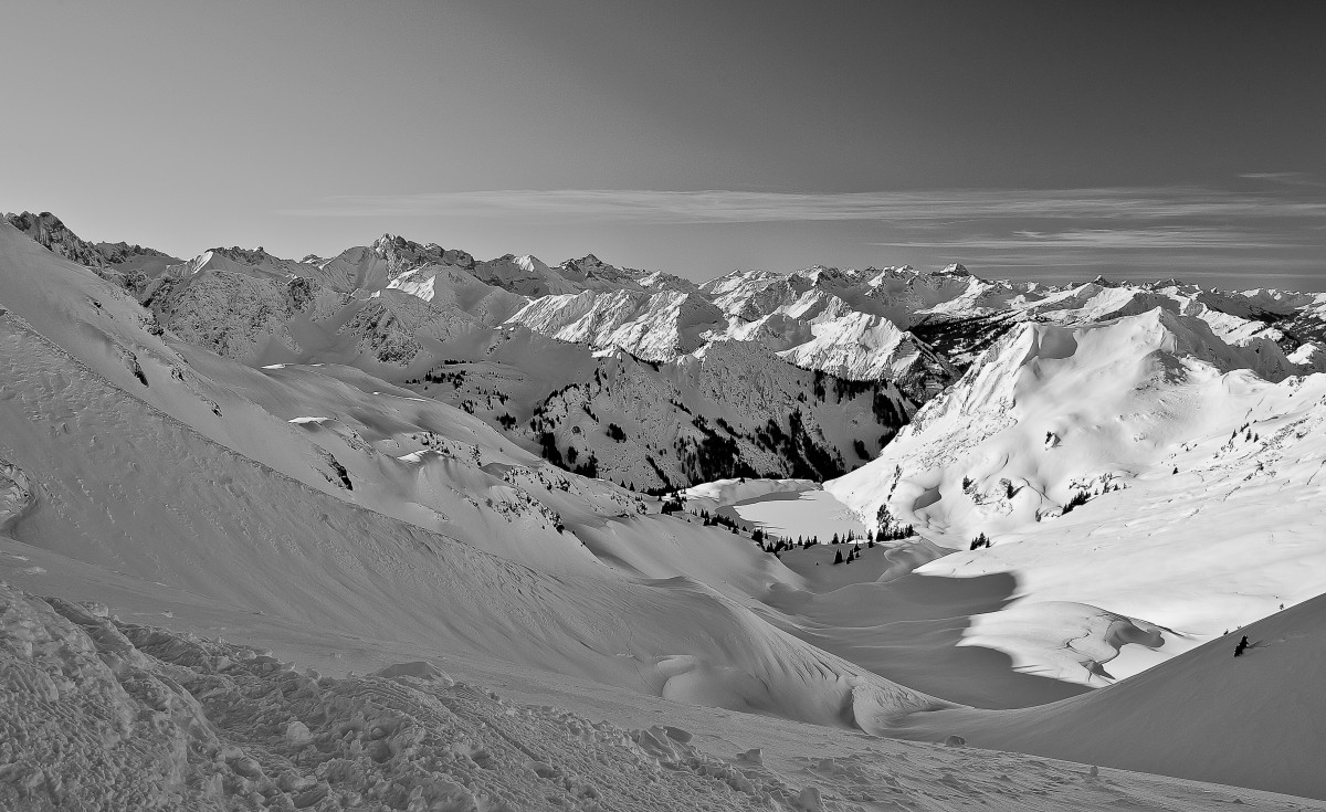 Der Seealpsee und die Berge