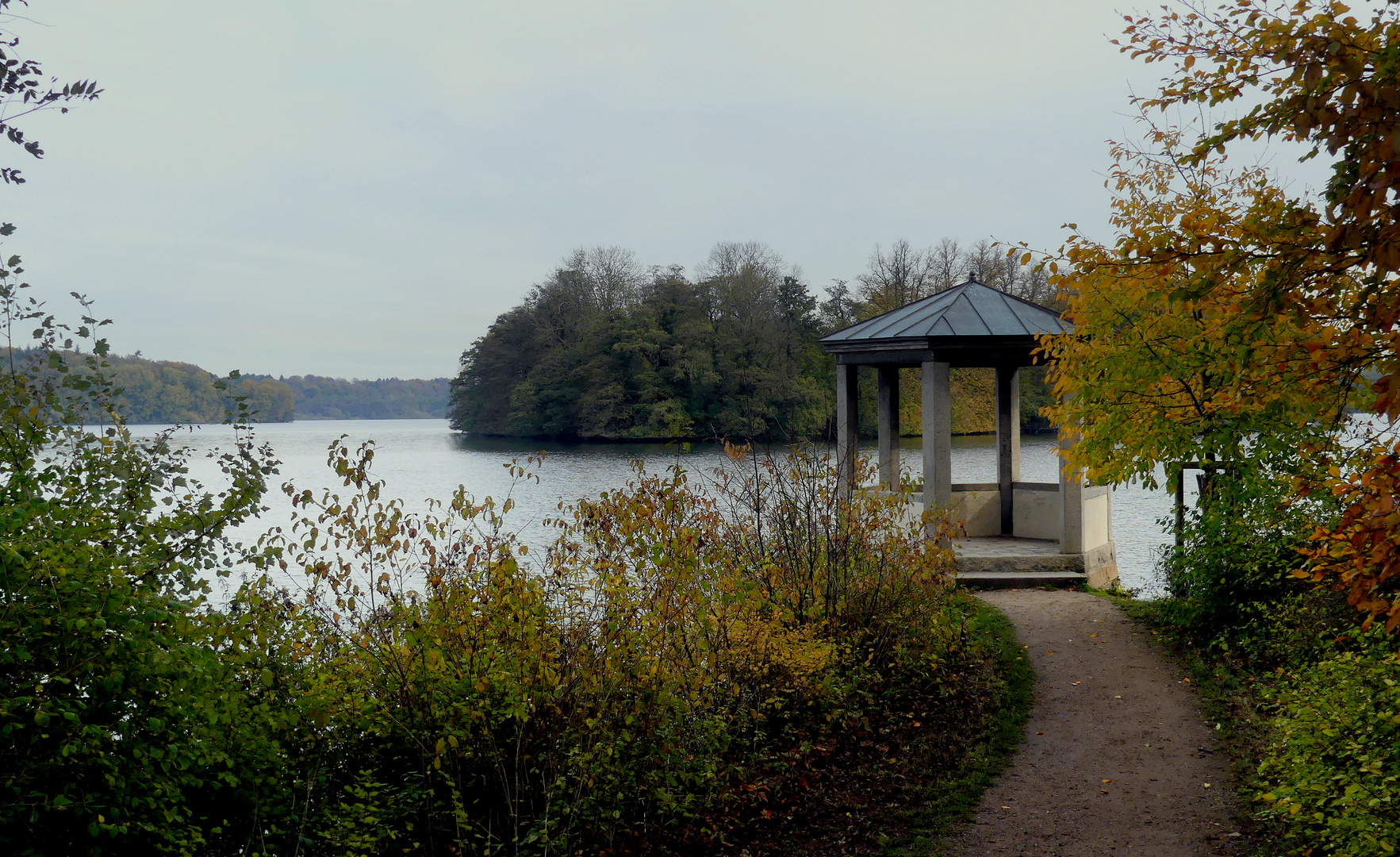 Der Seepavillon im Schlossgarten Eutin