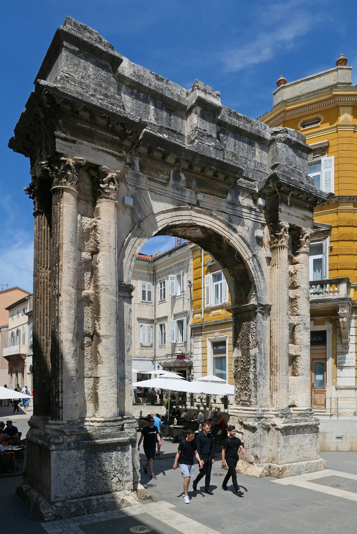 Der Sergierbogen in Pula