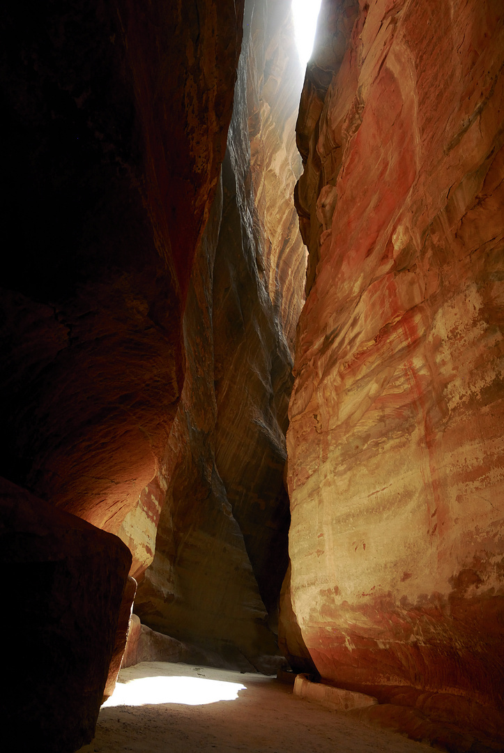 Der Sik (Schlucht in Jordanien auf dem Weg nach Petra in die Felsenstadt)