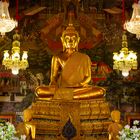 Der sitzende Buddha im Wat Arun