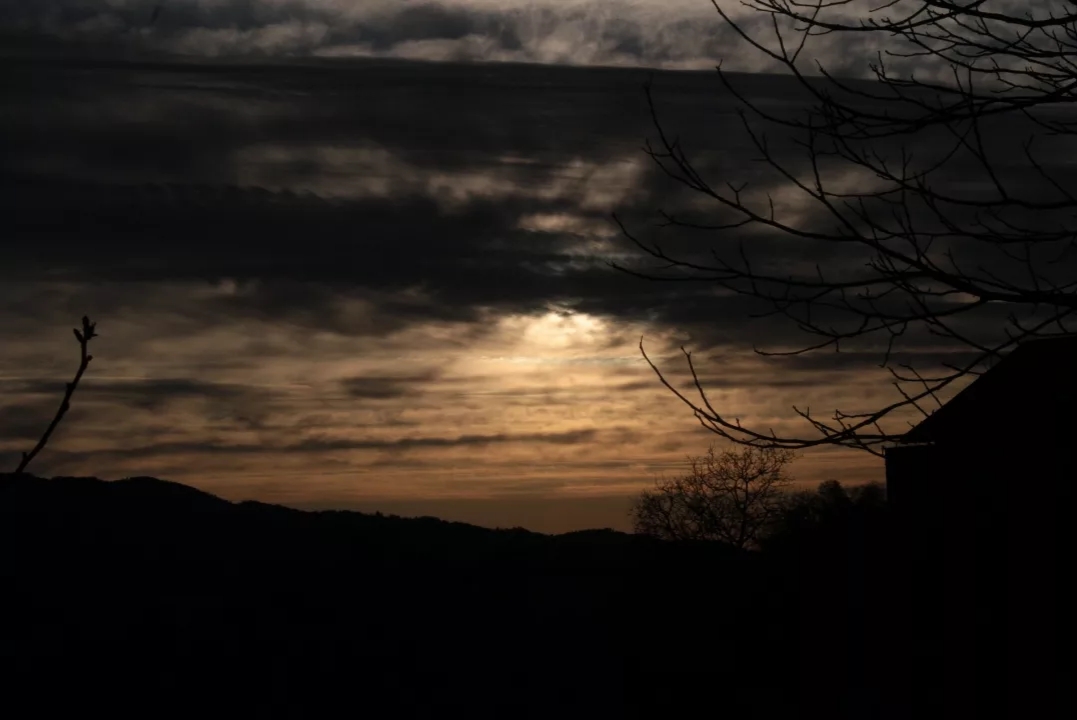 Der Sonnenuntergang über die Schweizeralpen in Bürgenstock