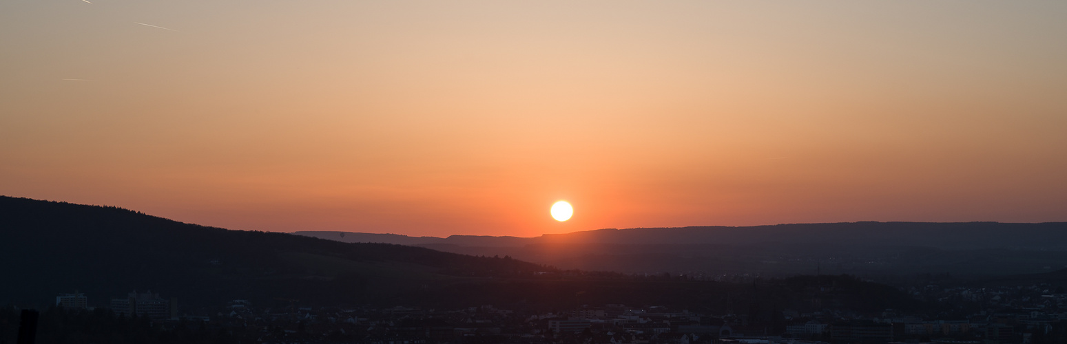 der Sonntag klingt aus