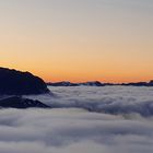 Der späte Herbst, ûber dem Wolkenmeer