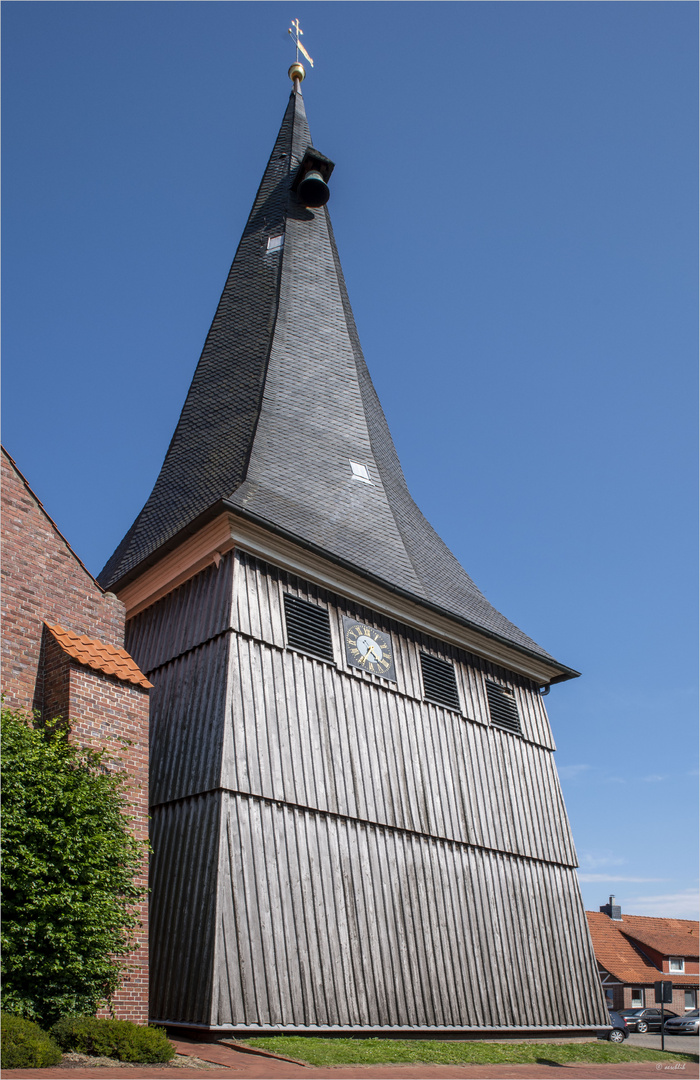 Der spezielle Kirchturm..