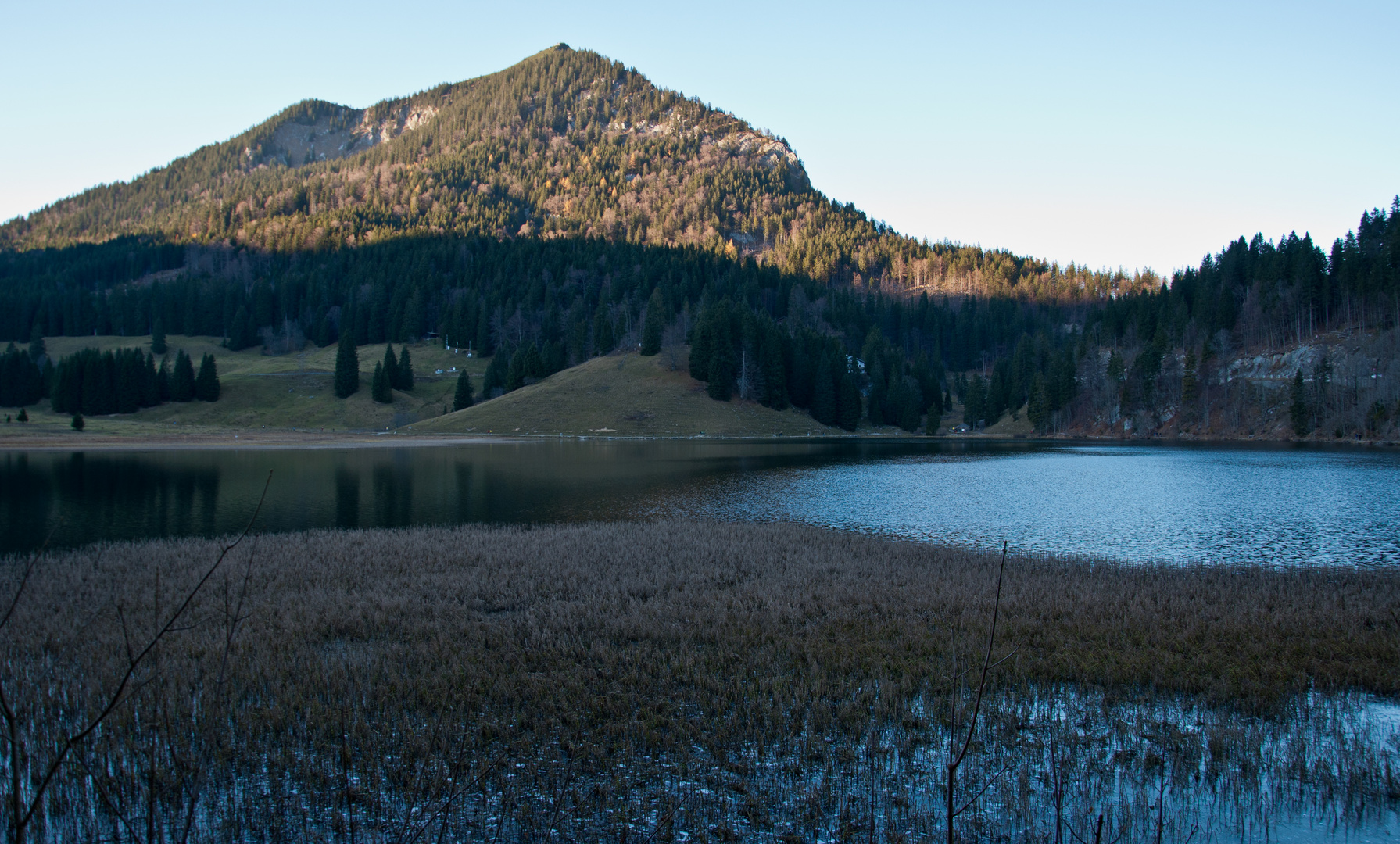 Der Spitzingsee (III) - die letzten Sonnenstrahlen