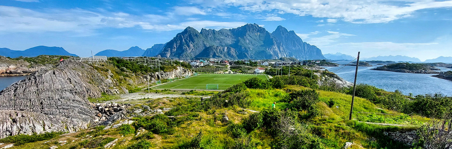 Der Sportplatz von Henningsvær