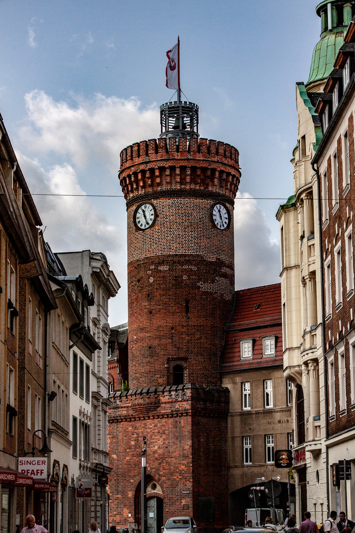 Der Spremberger Turm von der Burgstraße aus