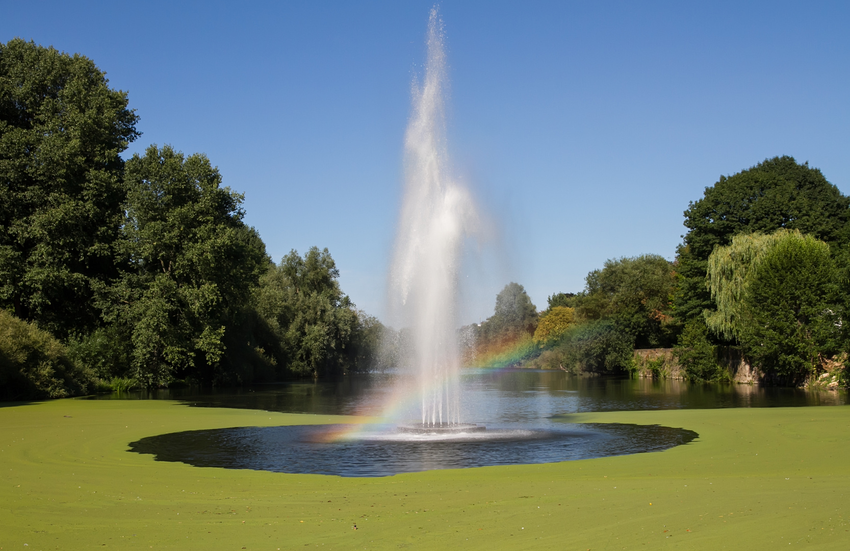 Der Springbrunnen Foto & Bild landschaft, natur, regenbogen Bilder