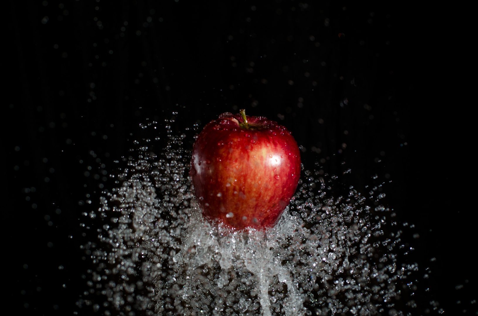 Der sprudelnde Apfel