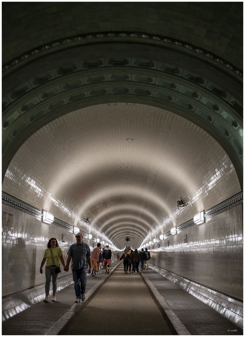 Der St. Pauli-Elbtunnel... 