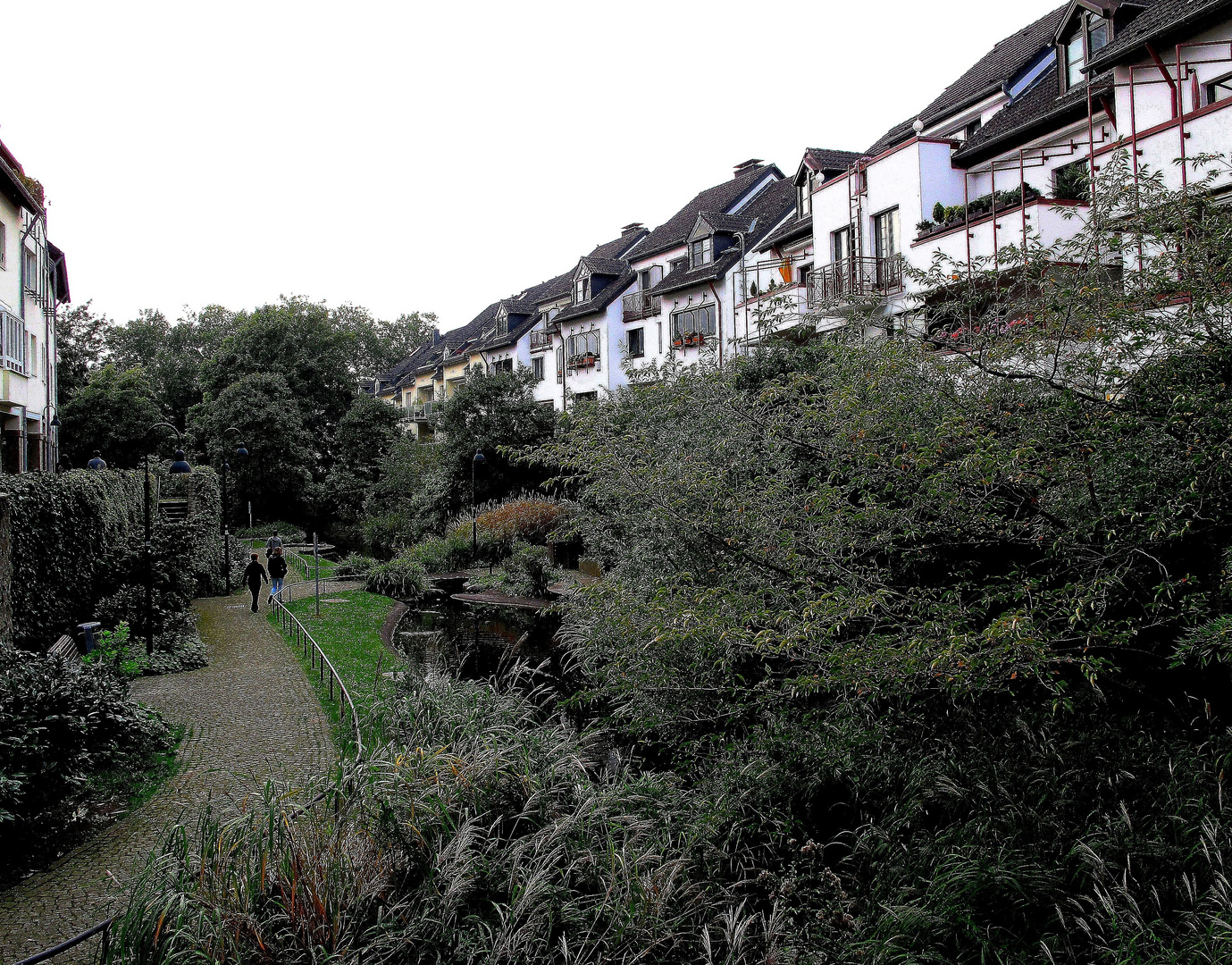 Der Stadtgraben in Ratingen mit Angerbach