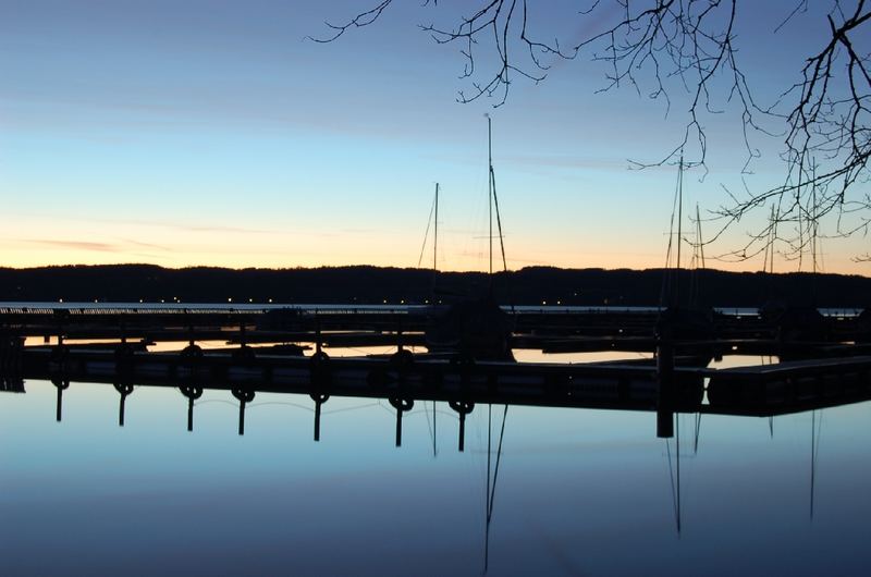 Der Starnberger See gegen 5:00 Uhr Morgens