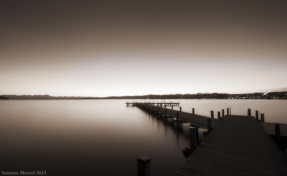 Der Starnberger See in der blauen Stunde