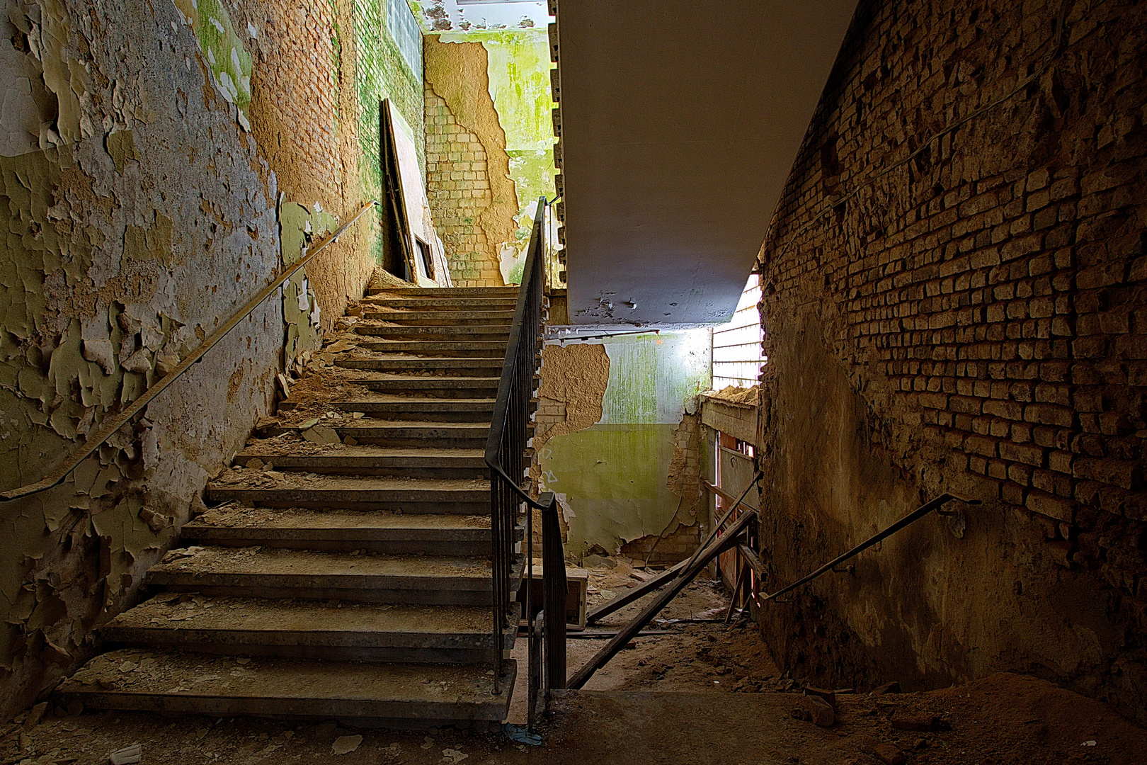 Der staubige Weg nach oben