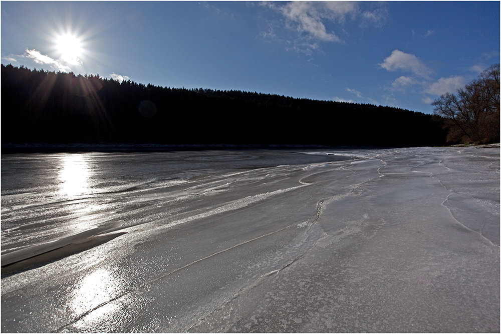 Der Stausee ...