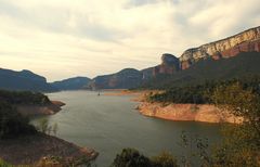 Der Stausee von Sau # El Pantano de Sau